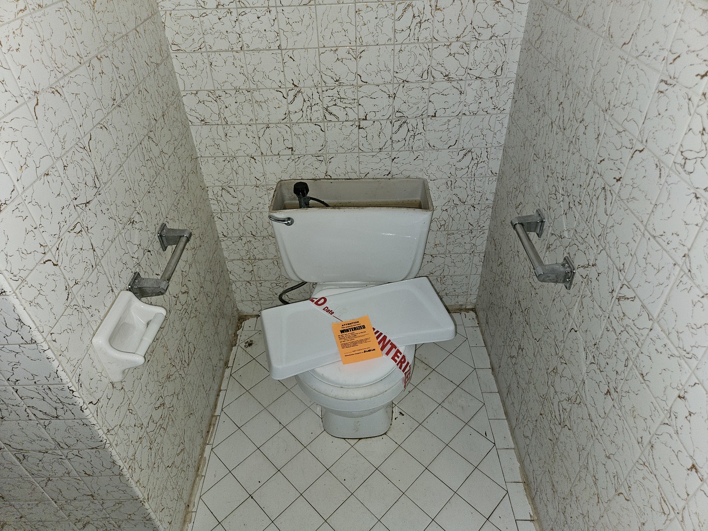 2415 College Drive Property Photo 18