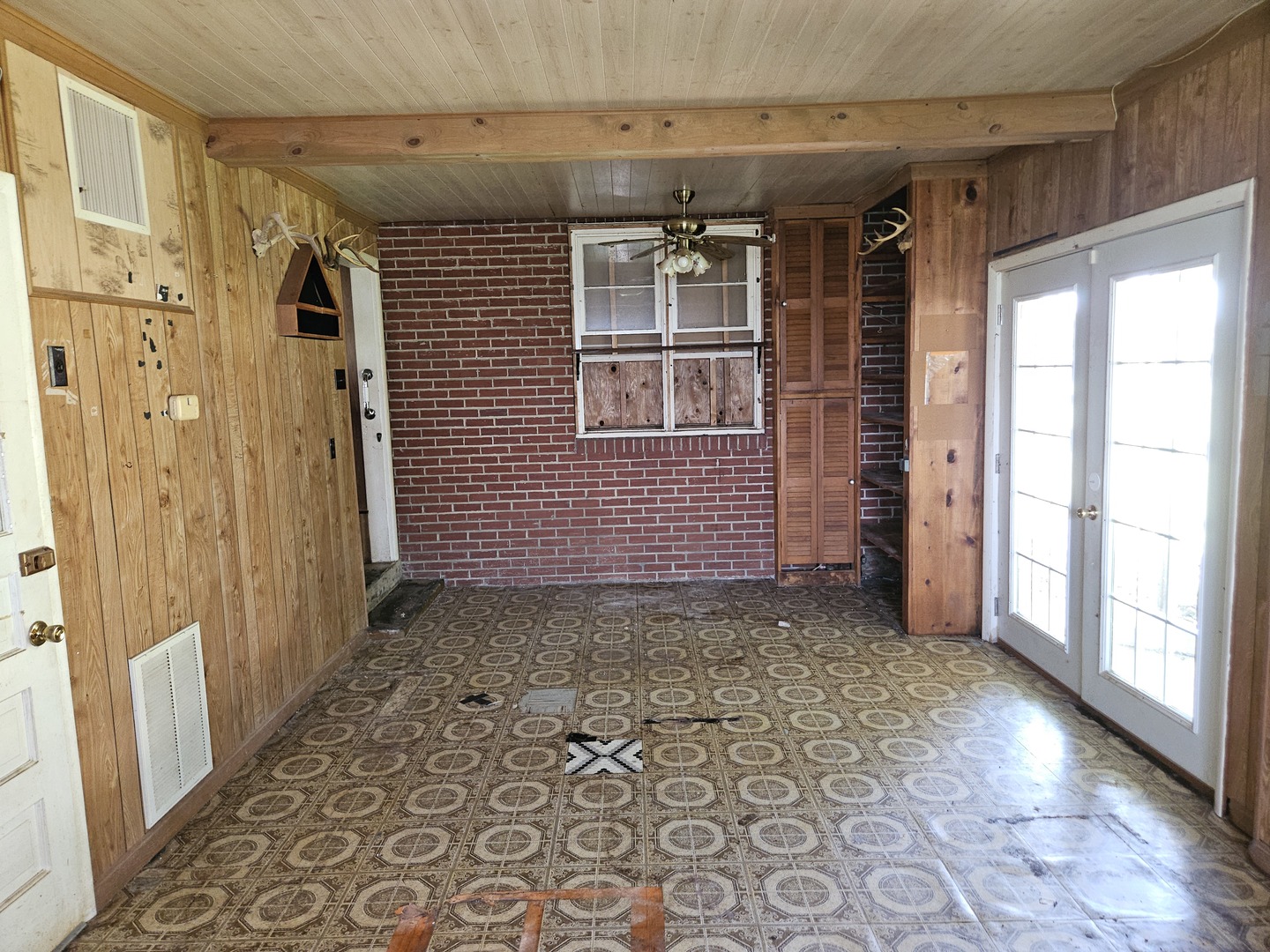 2415 College Drive Property Photo 26