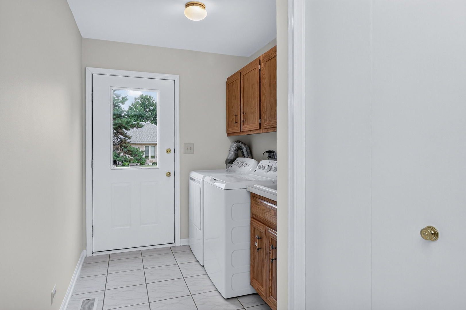 1212 Leinster Drive Property Photo 17