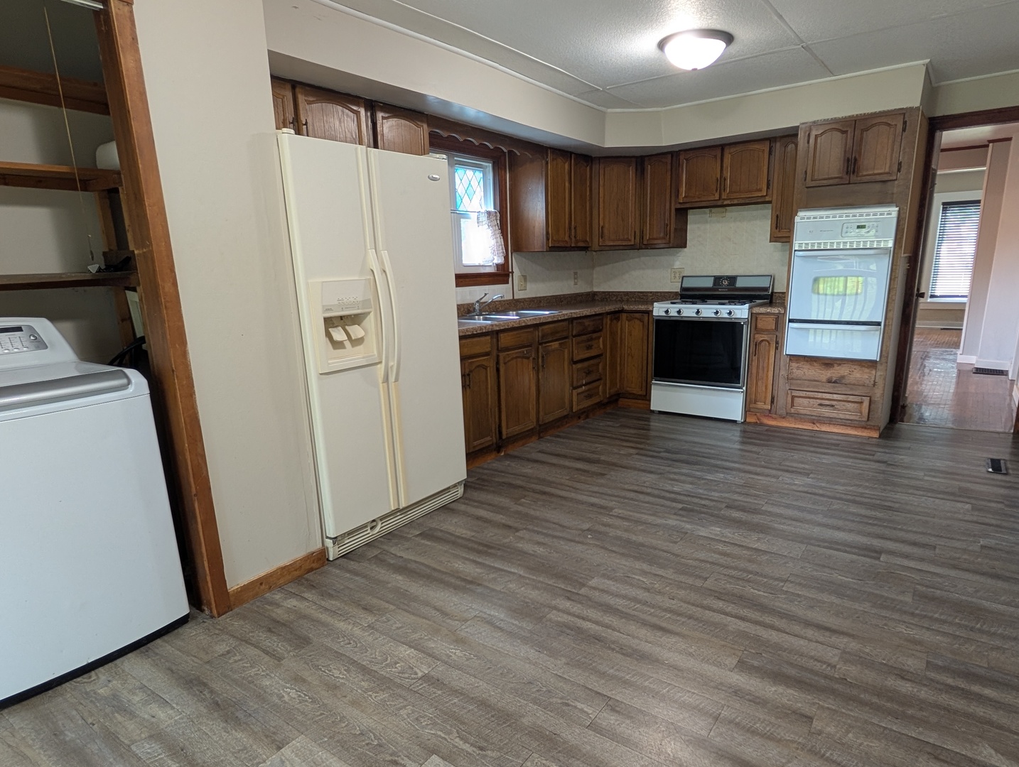 1453 S Float Avenue Property Photo 10