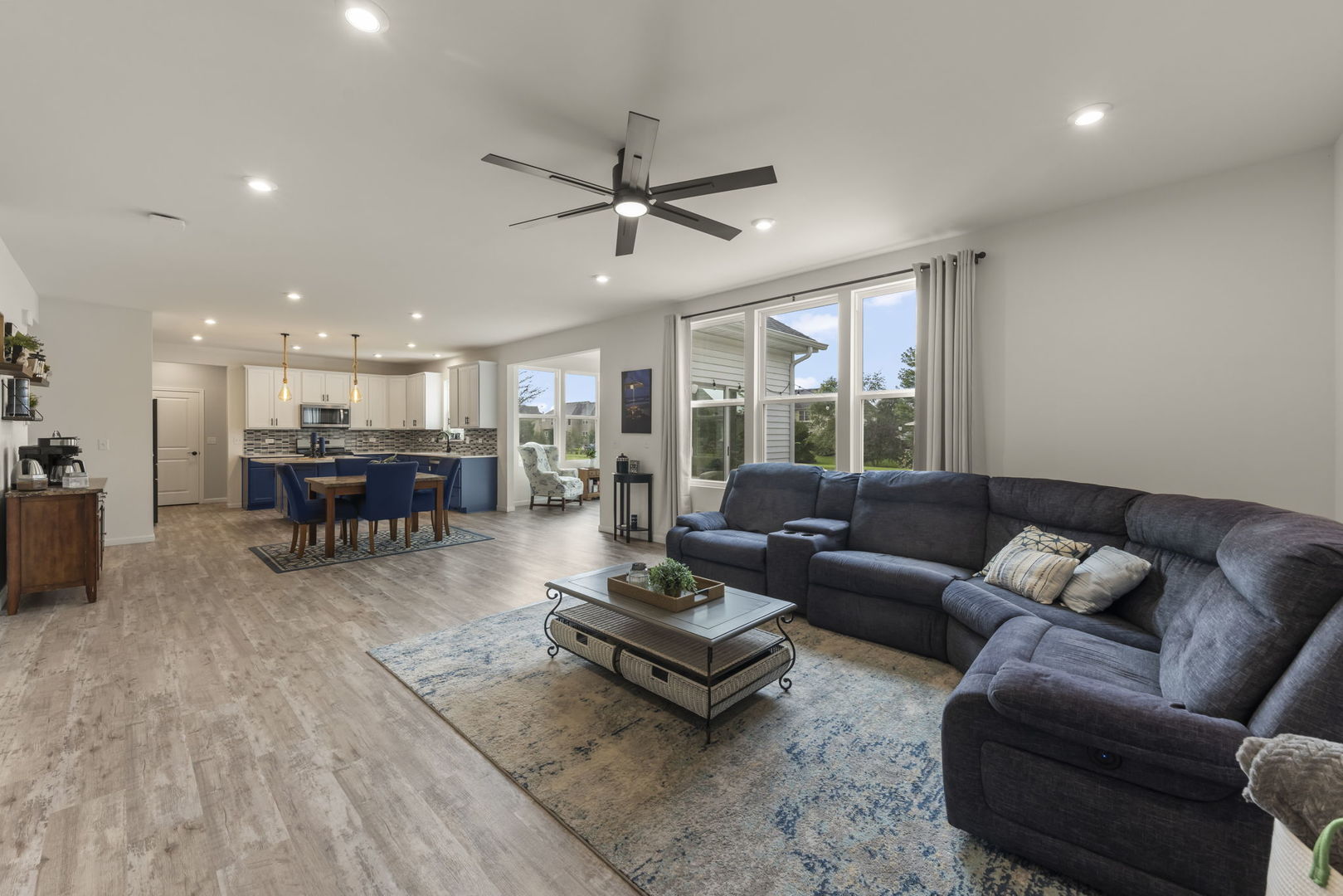 13008 Timber Wood Circle Property Photo 4