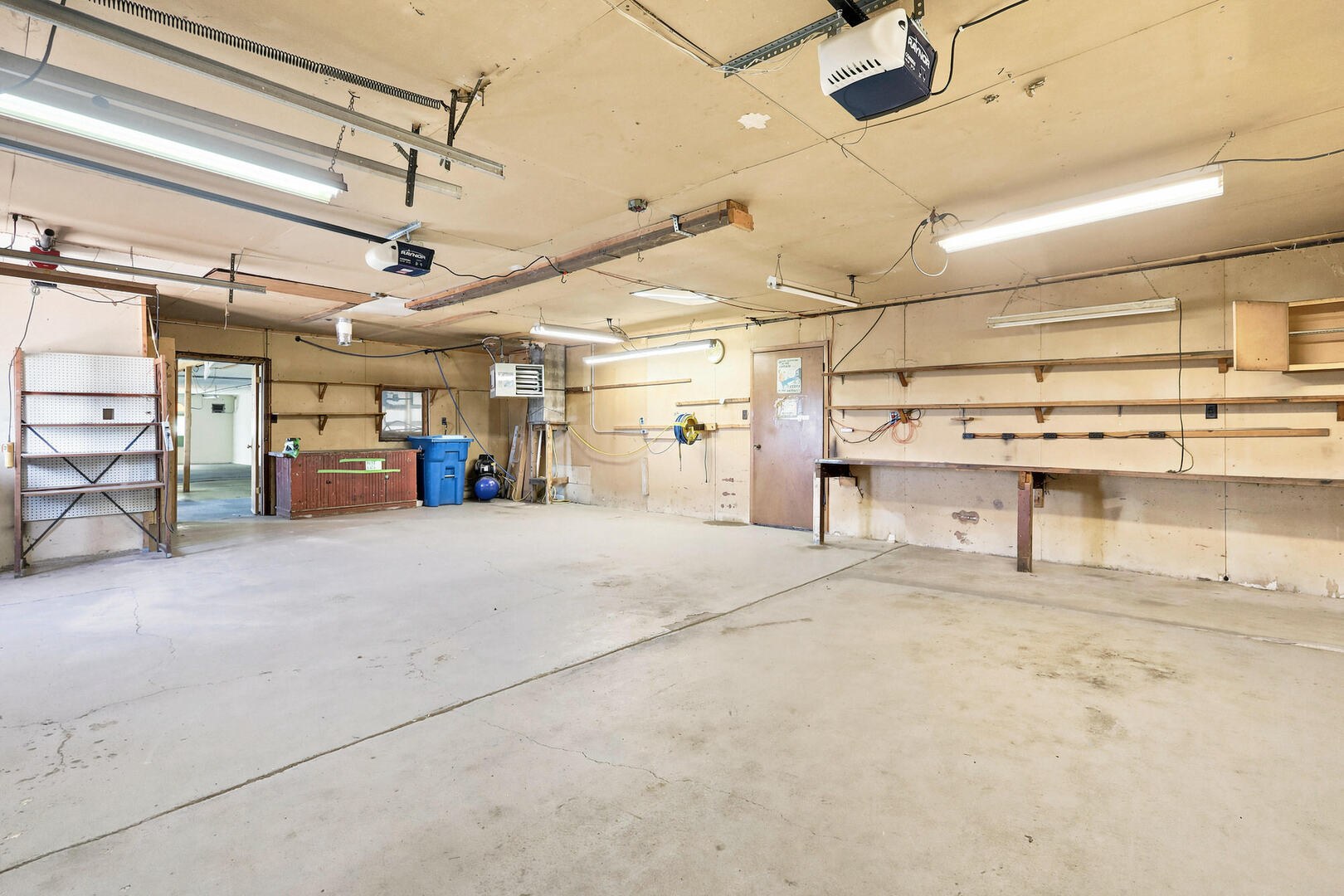 121 E Walcott Road Property Photo 14