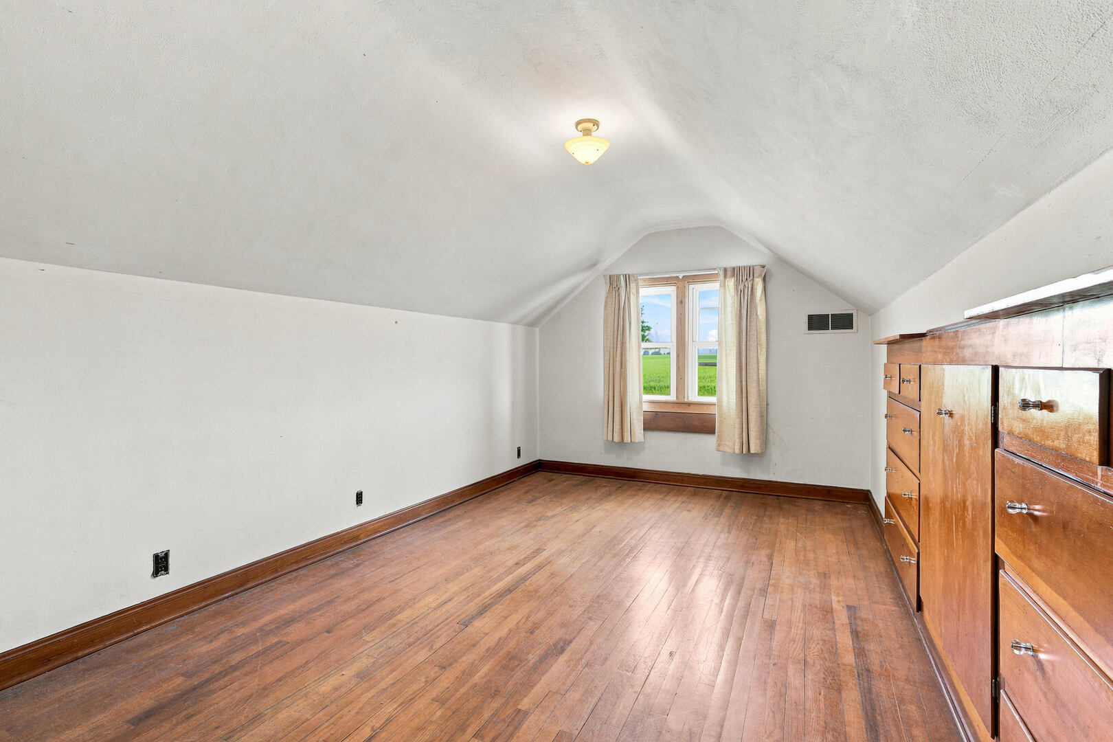 121 E Walcott Road Property Photo 34
