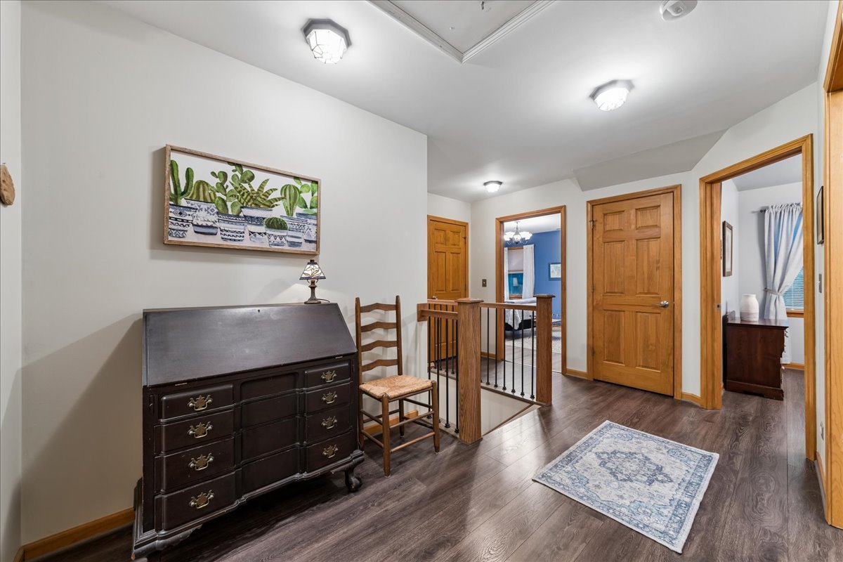 2s590 Seraph Holmes Court Property Photo 16