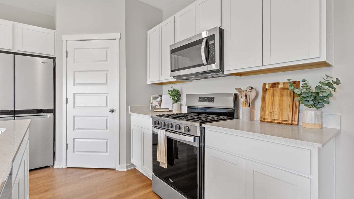 1361 Rolling Pass Property Photo 5