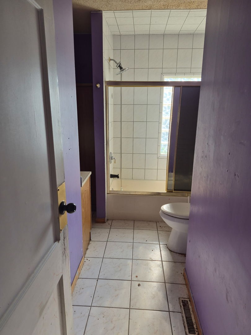 1512 Burton Street Property Photo 6