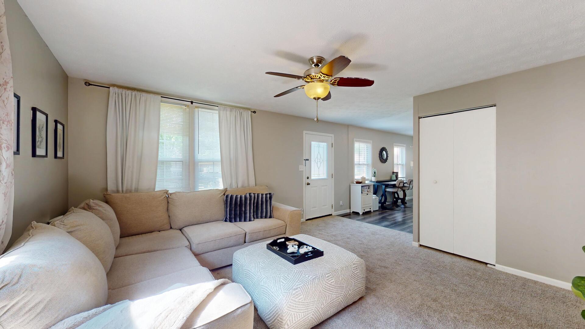 100 Edgewood Drive Property Photo 6
