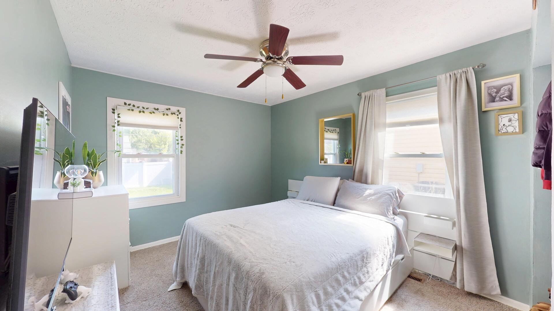 100 Edgewood Drive Property Photo 11