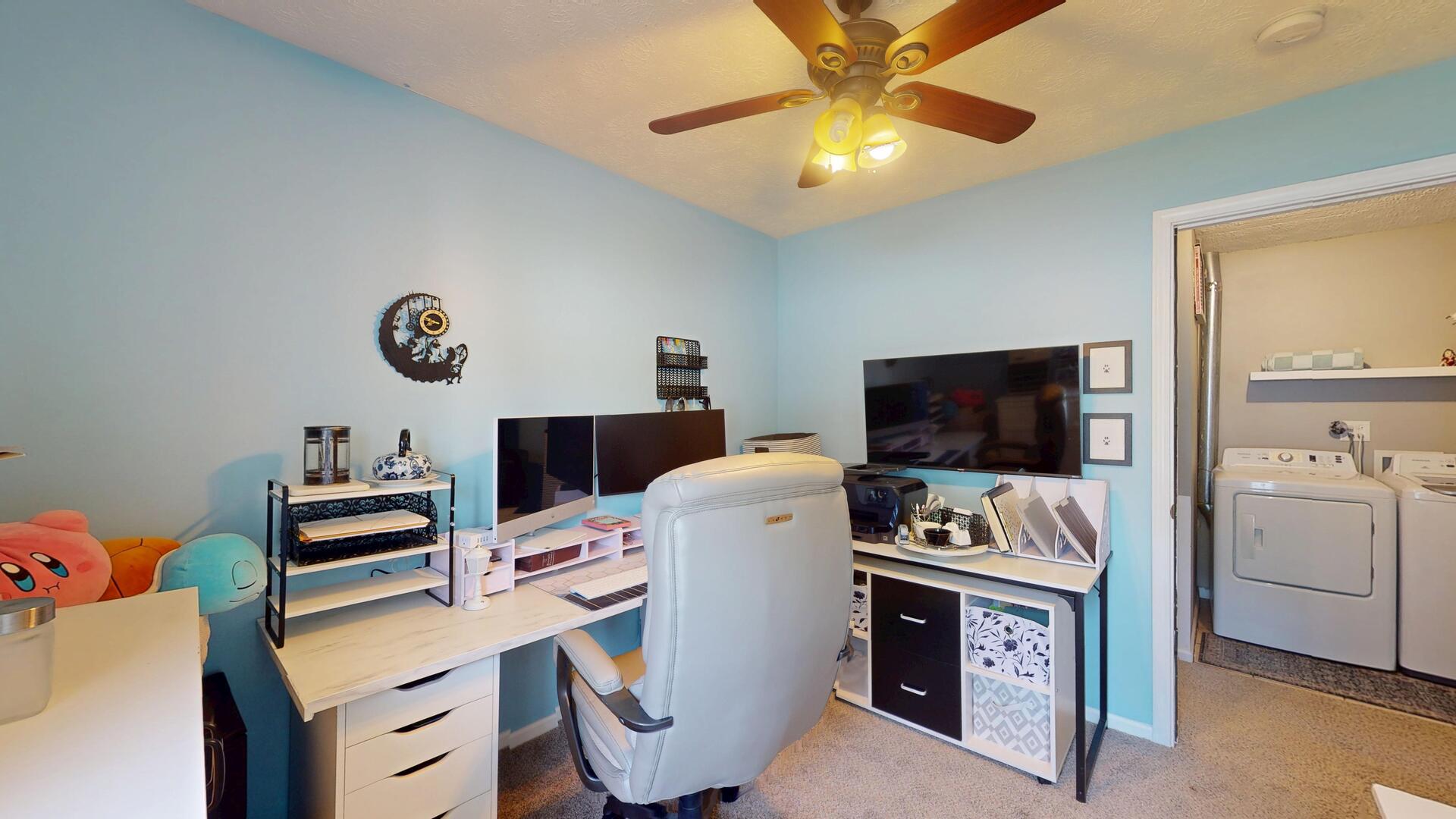 100 Edgewood Drive Property Photo 14