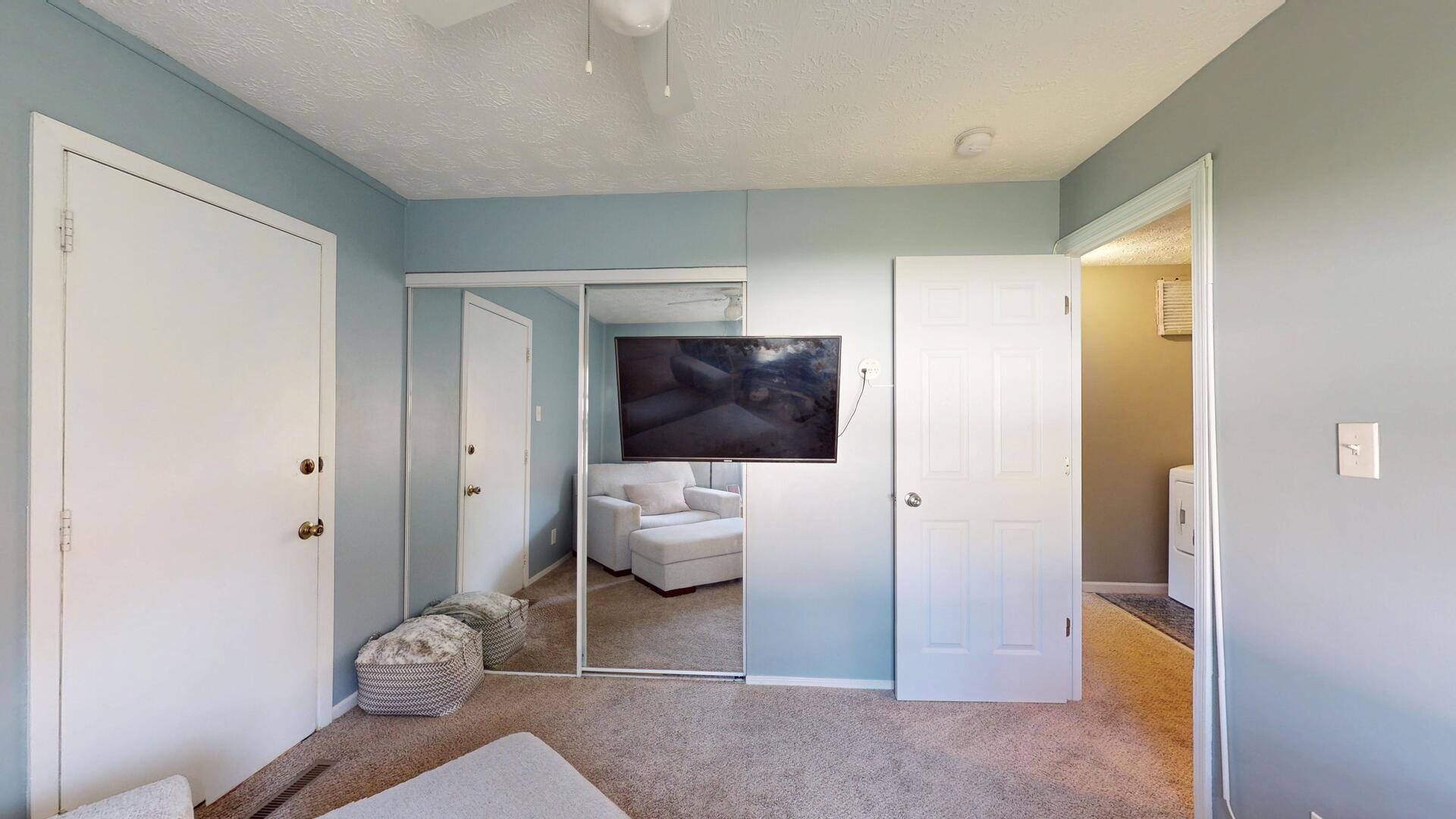 100 Edgewood Drive Property Photo 16