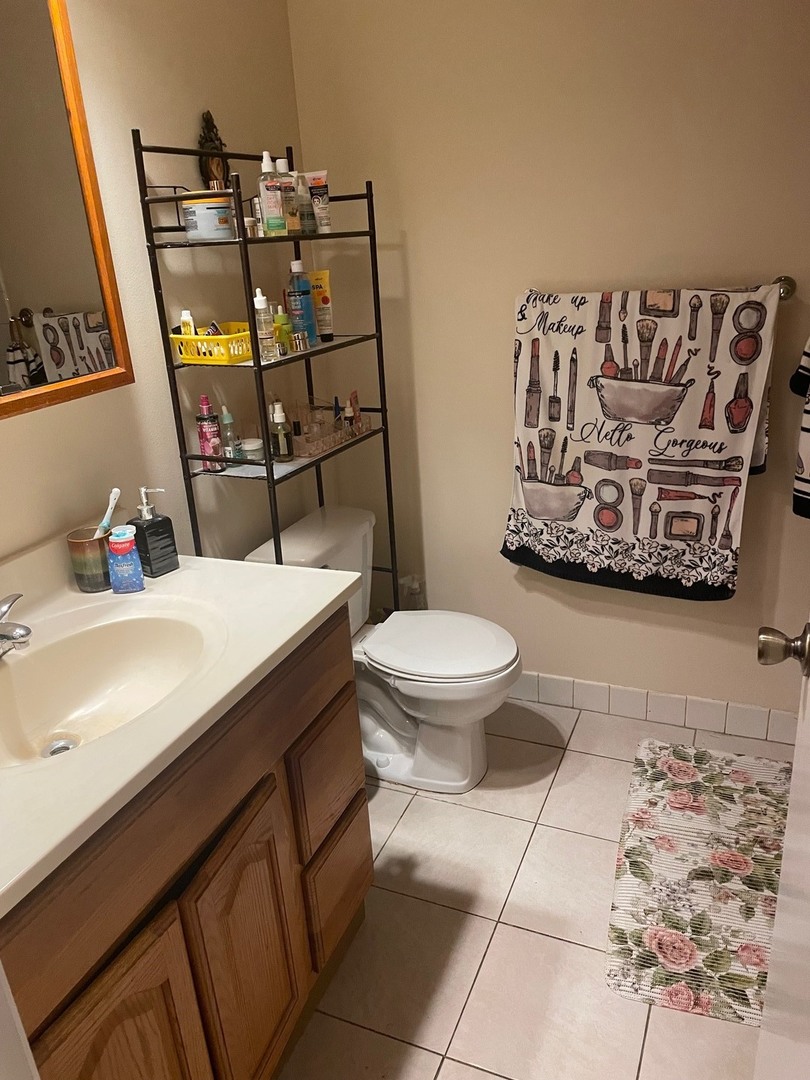 230 N Old Oak Drive 171 Property Photo 6