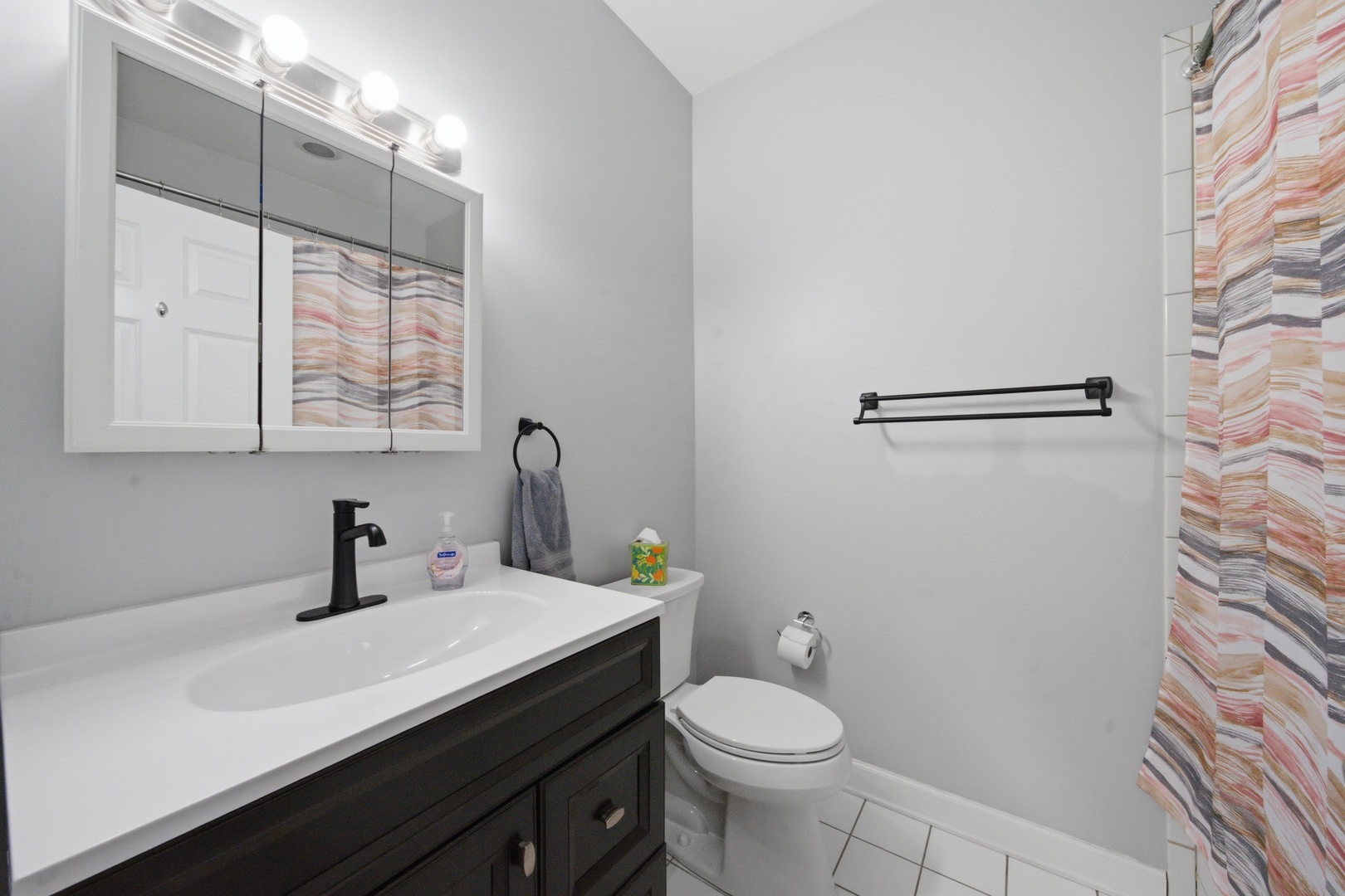 2217 W Farwell Avenue 4b Property Photo 11