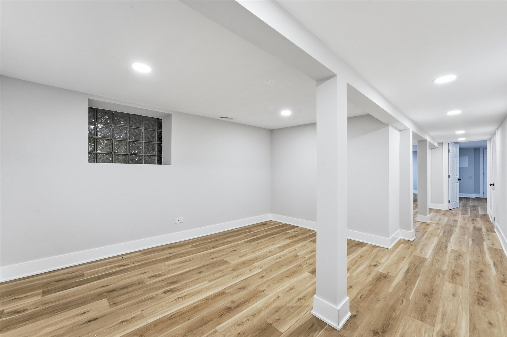 623 E 88th Place Property Photo 14