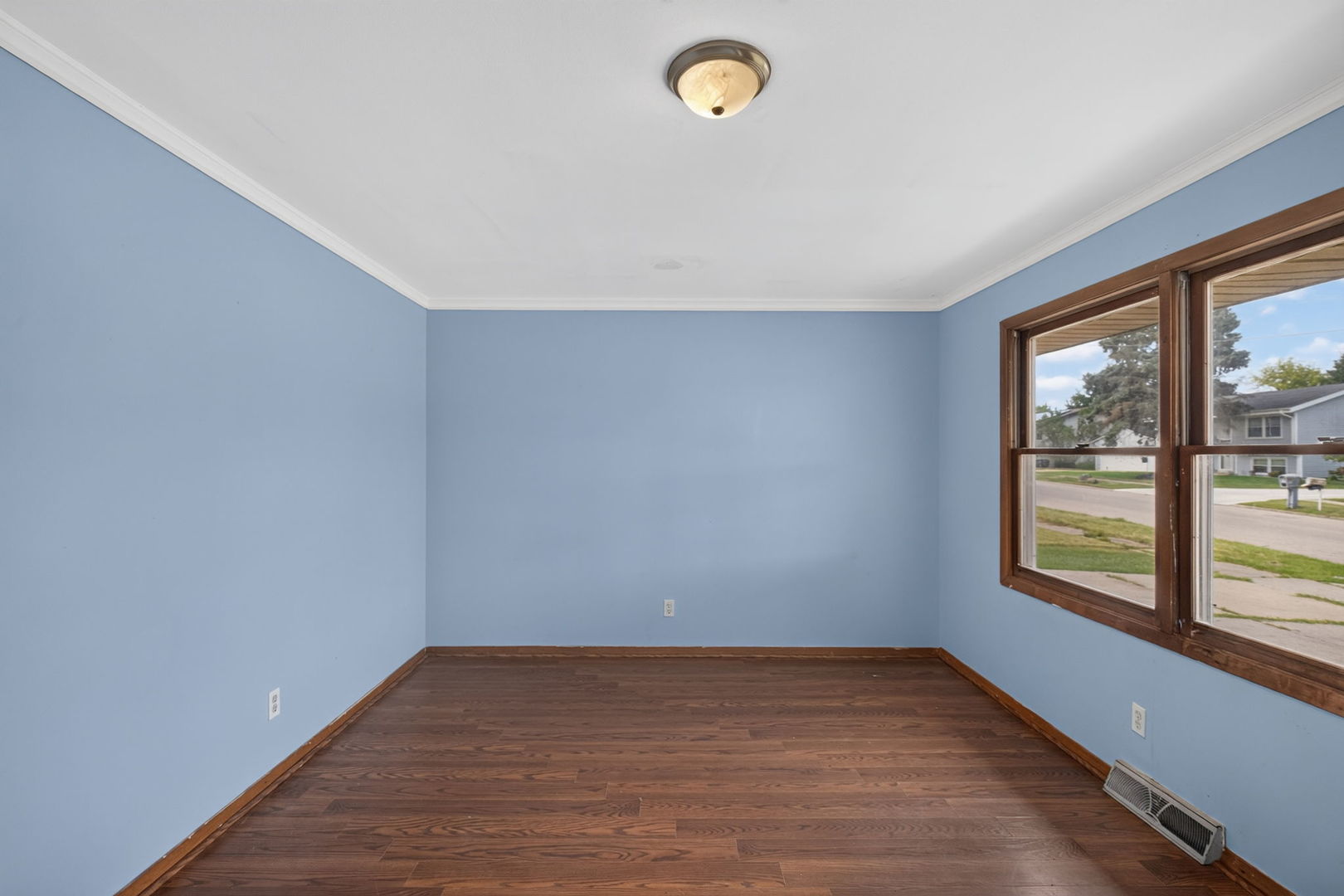 523 Chisholm Trail Property Photo 7