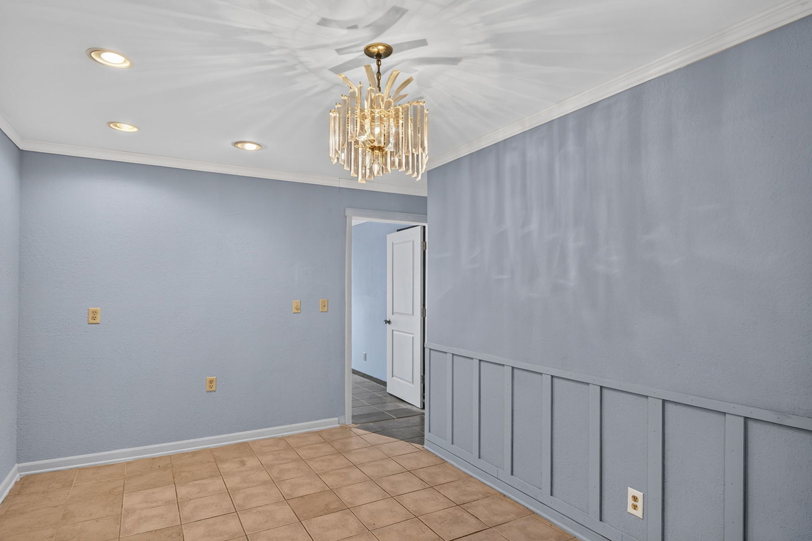 523 Chisholm Trail Property Photo 10