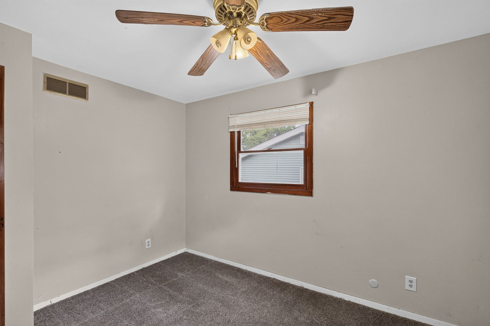 523 Chisholm Trail Property Photo 12