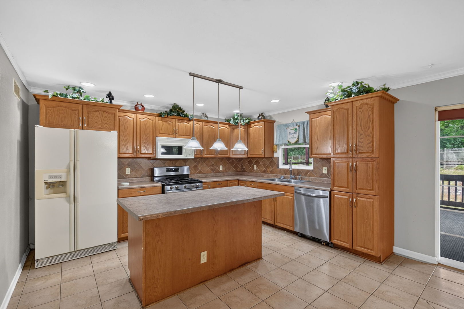 523 Chisholm Trail Property Photo 13