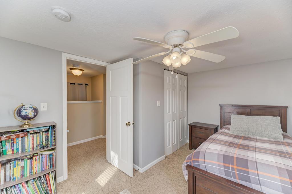 33709 S West River Road Property Photo 15