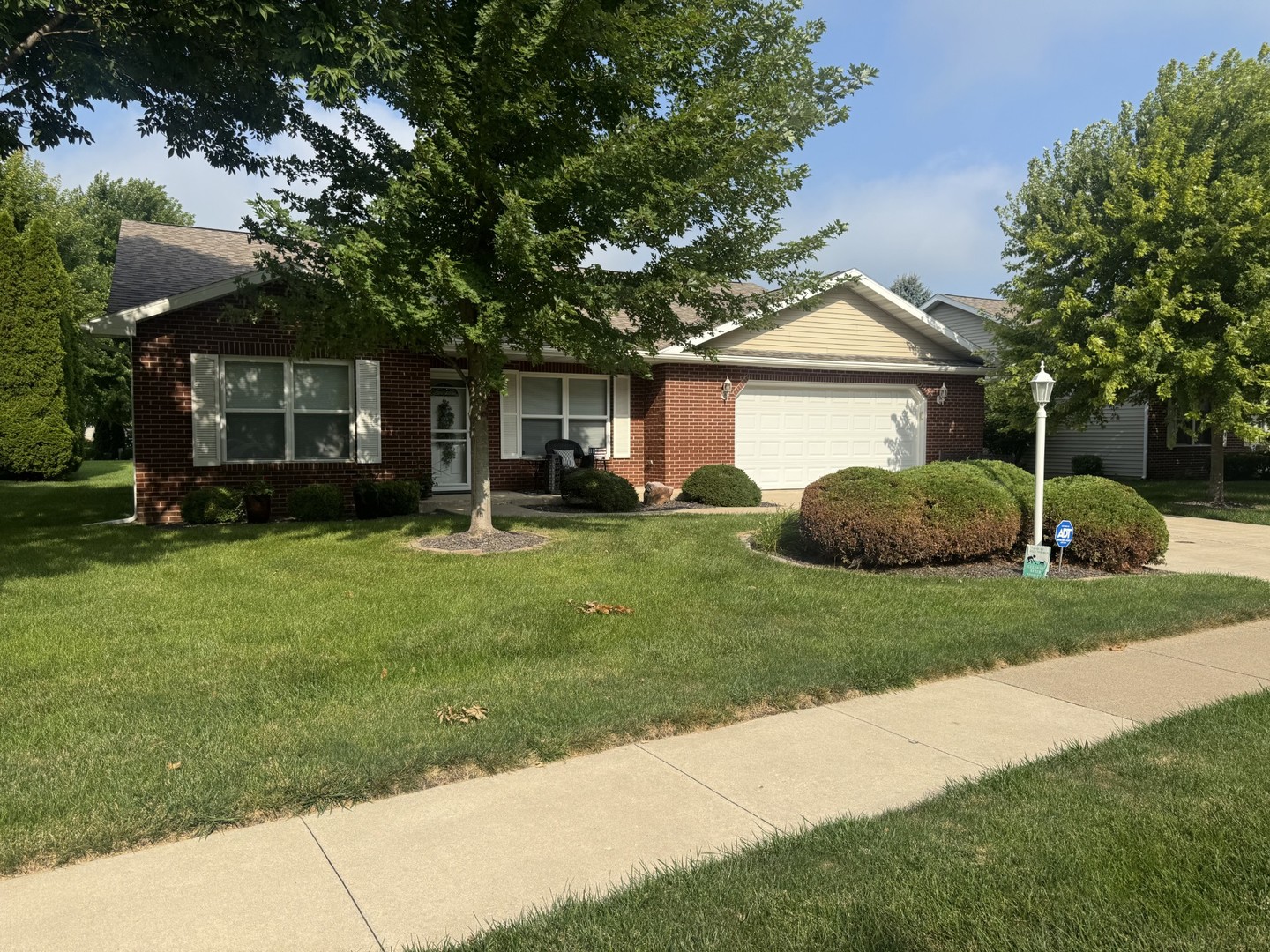 2806 Becker Drive Property Photo 1