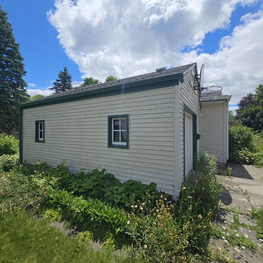 1307 Winthrop Lane Property Photo 4