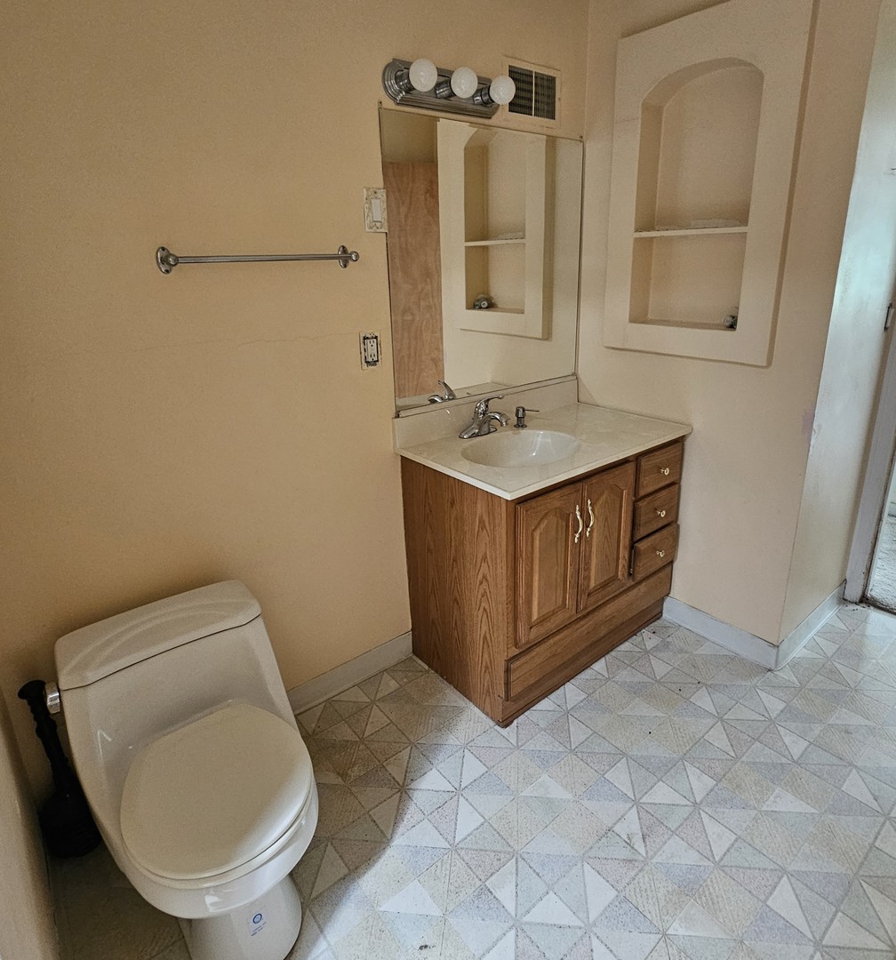 1307 Winthrop Lane Property Photo 7