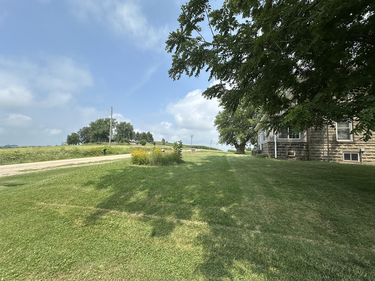 2733 S Curtiss Road Property Photo 5