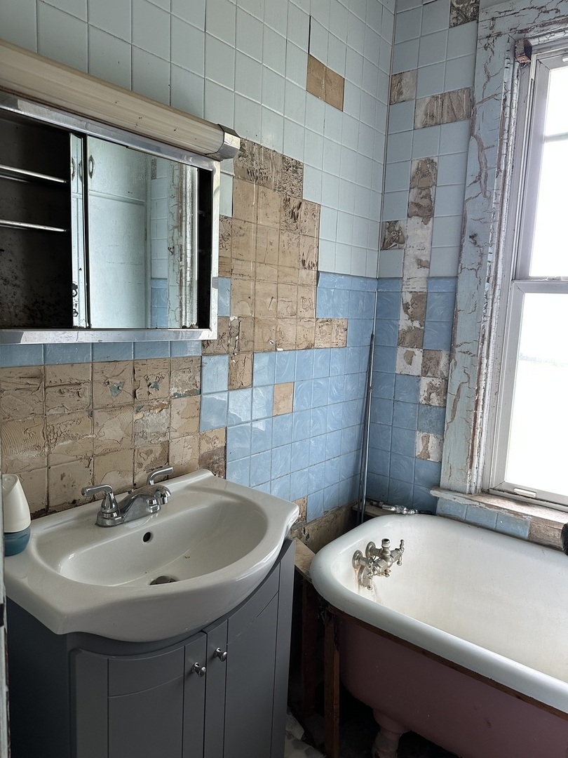 2733 S Curtiss Road Property Photo 10