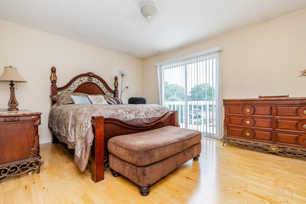 2016 Raleigh Place Property Photo 13