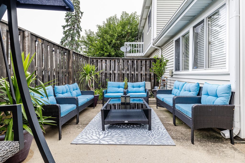 2016 Raleigh Place Property Photo 25