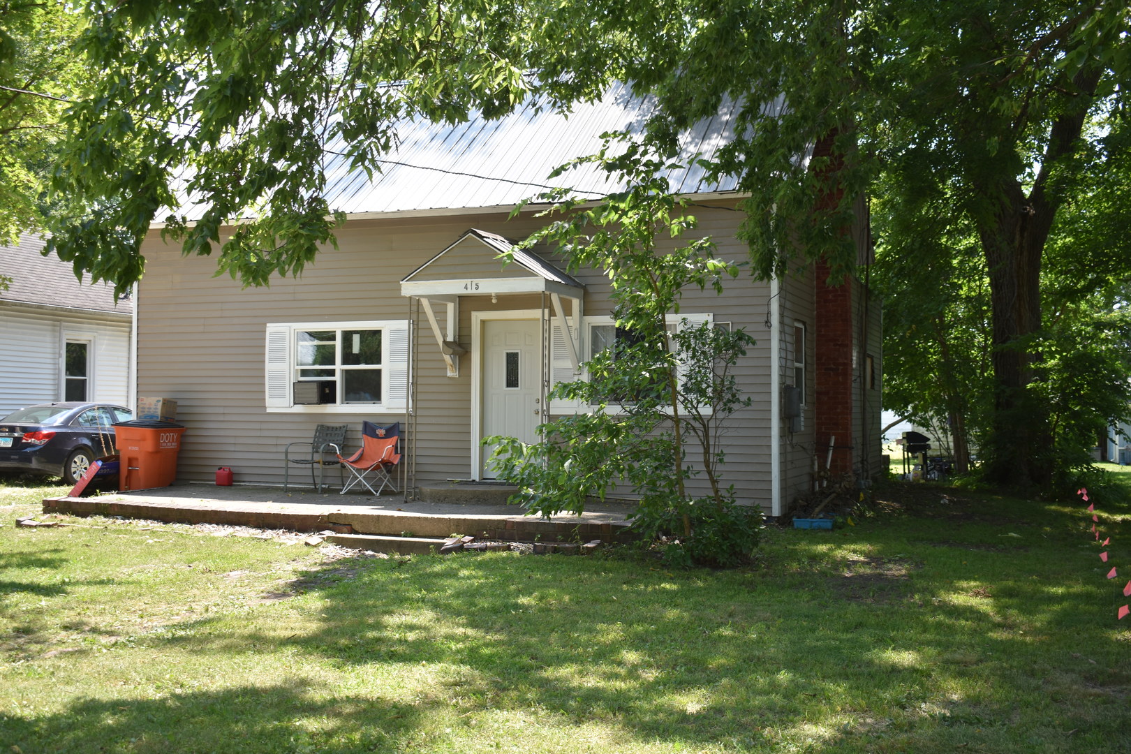 415 W Main Property Photo 2
