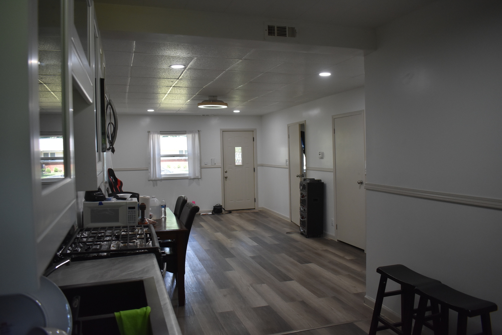 415 W Main Property Photo 9