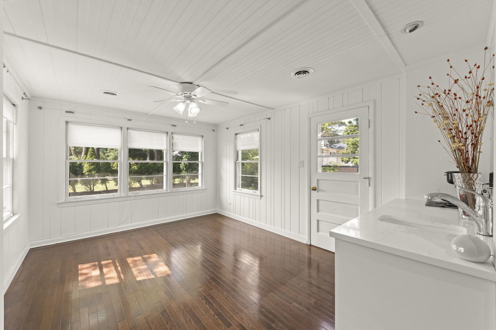 354 Indian Drive Property Photo 6