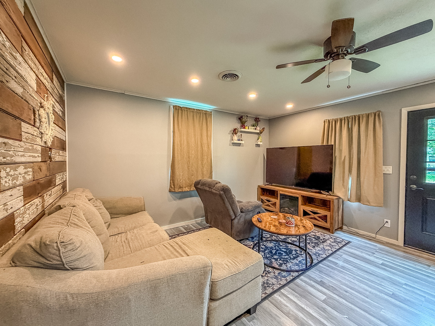 125 Woodlawn Avenue Property Photo 4