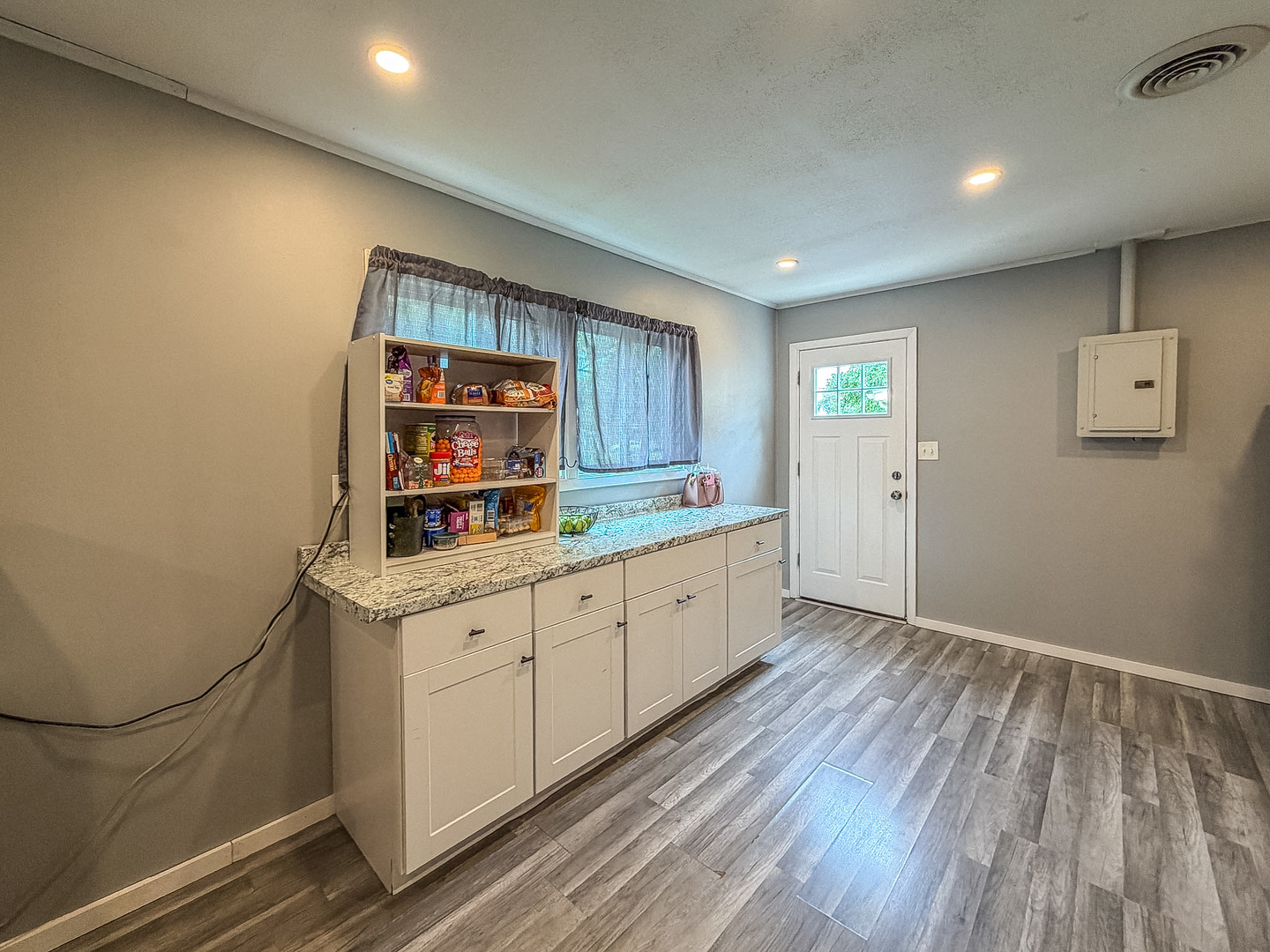 125 Woodlawn Avenue Property Photo 8