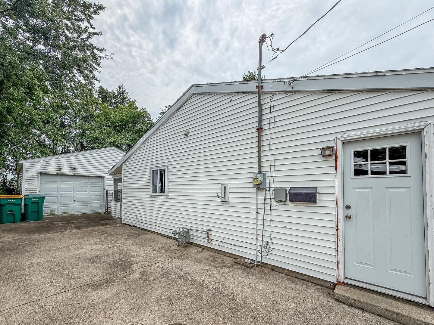 125 Woodlawn Avenue Property Photo 32