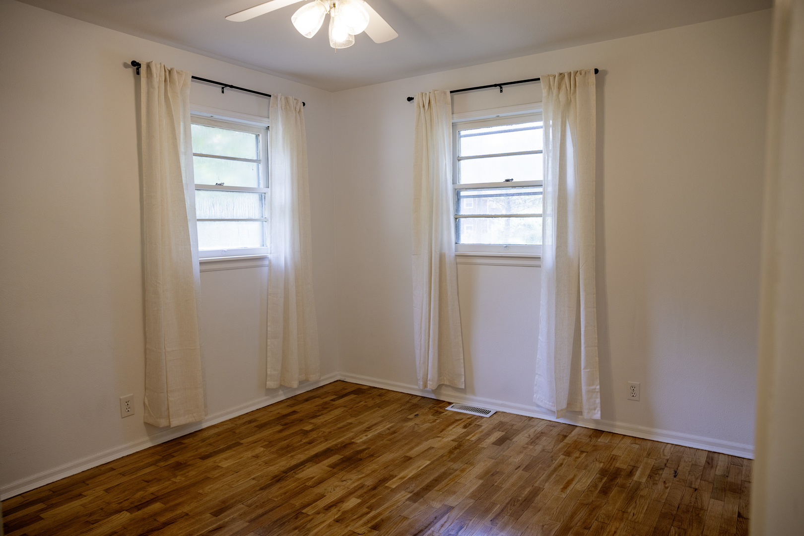 209 S Brook Lane Property Photo 14