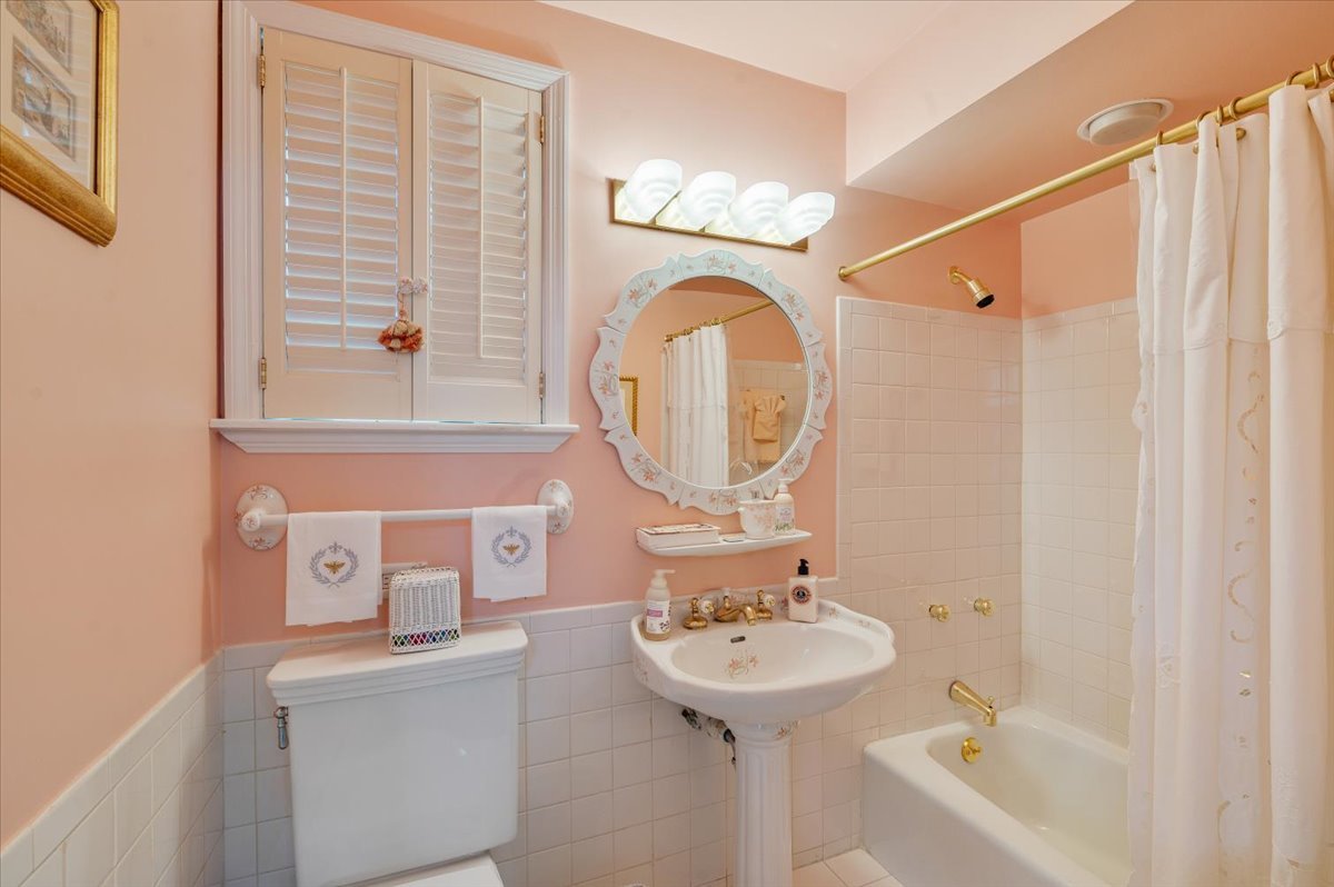 220 Maple Avenue Property Photo 13