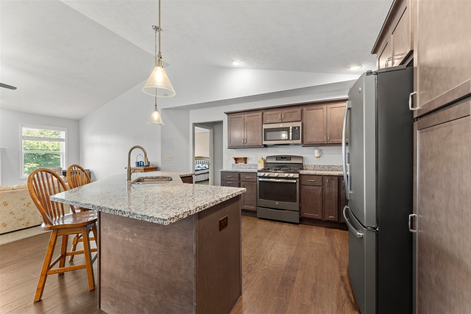 701 Red Bud Drive Property Photo 4