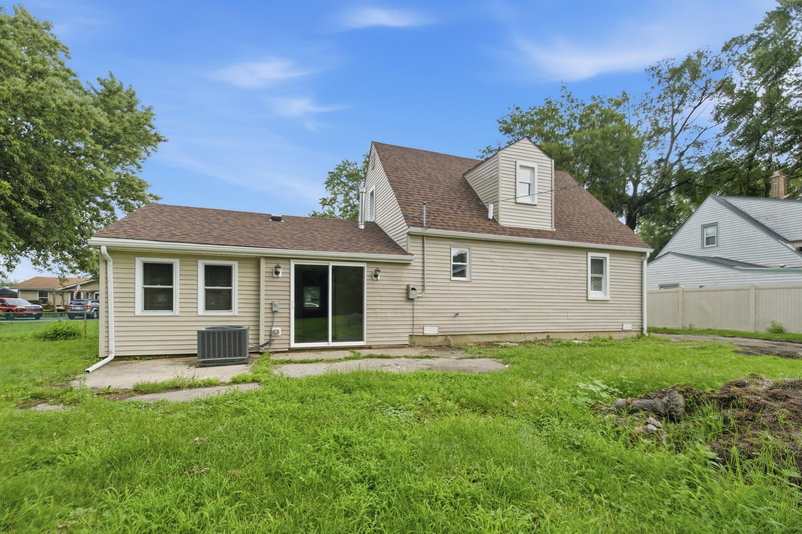 15480 Millard Avenue Property Photo 24