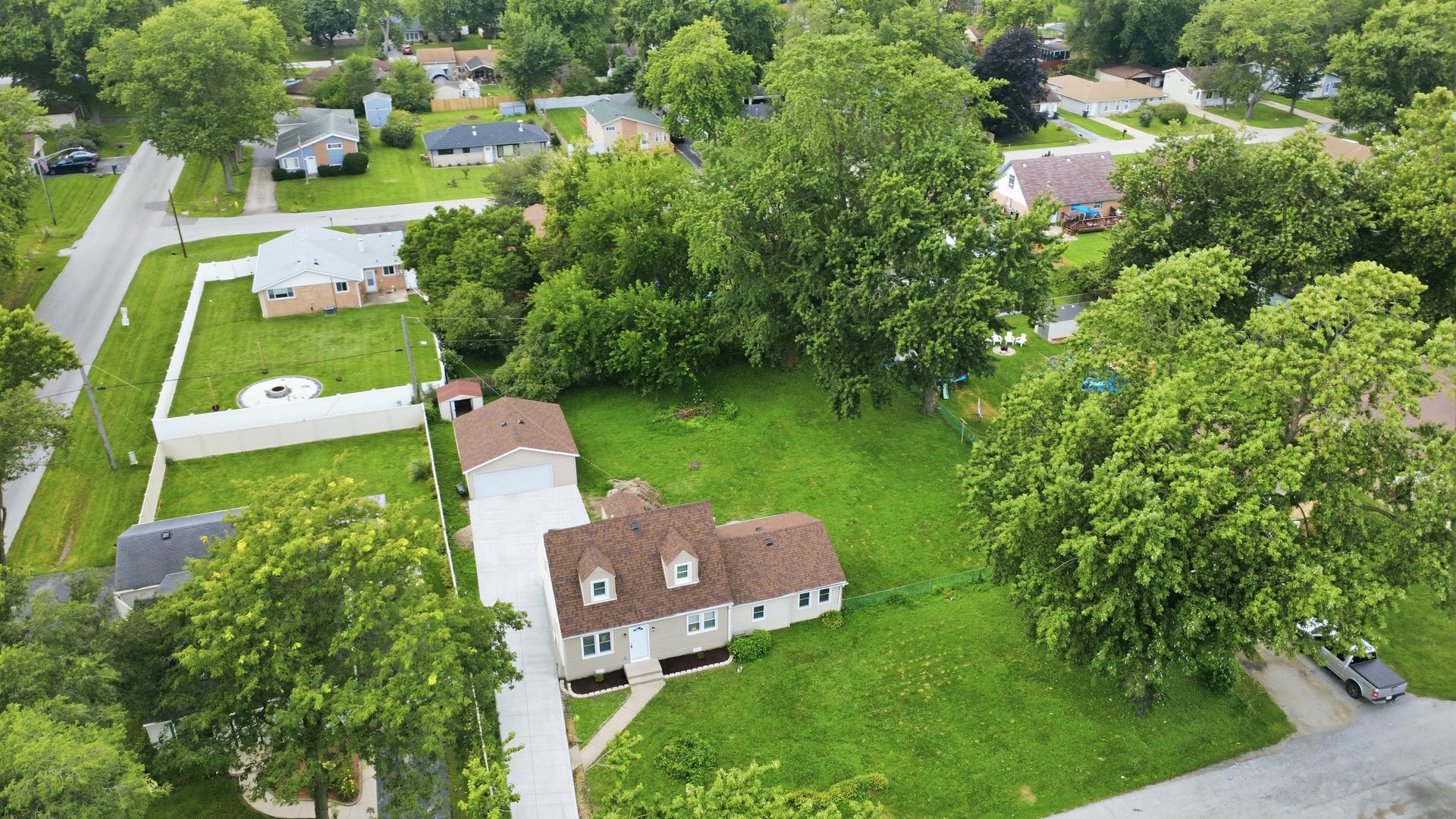 15480 Millard Avenue Property Photo 28