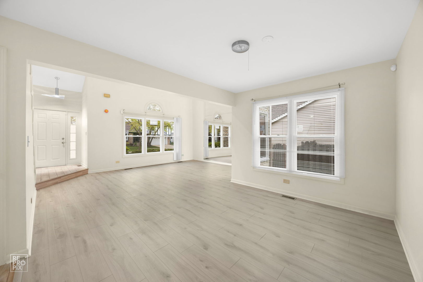 1002 Hobson Drive Property Photo 9