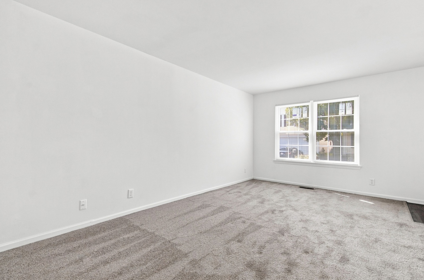 1748 Linden Park Lane Property Photo 4