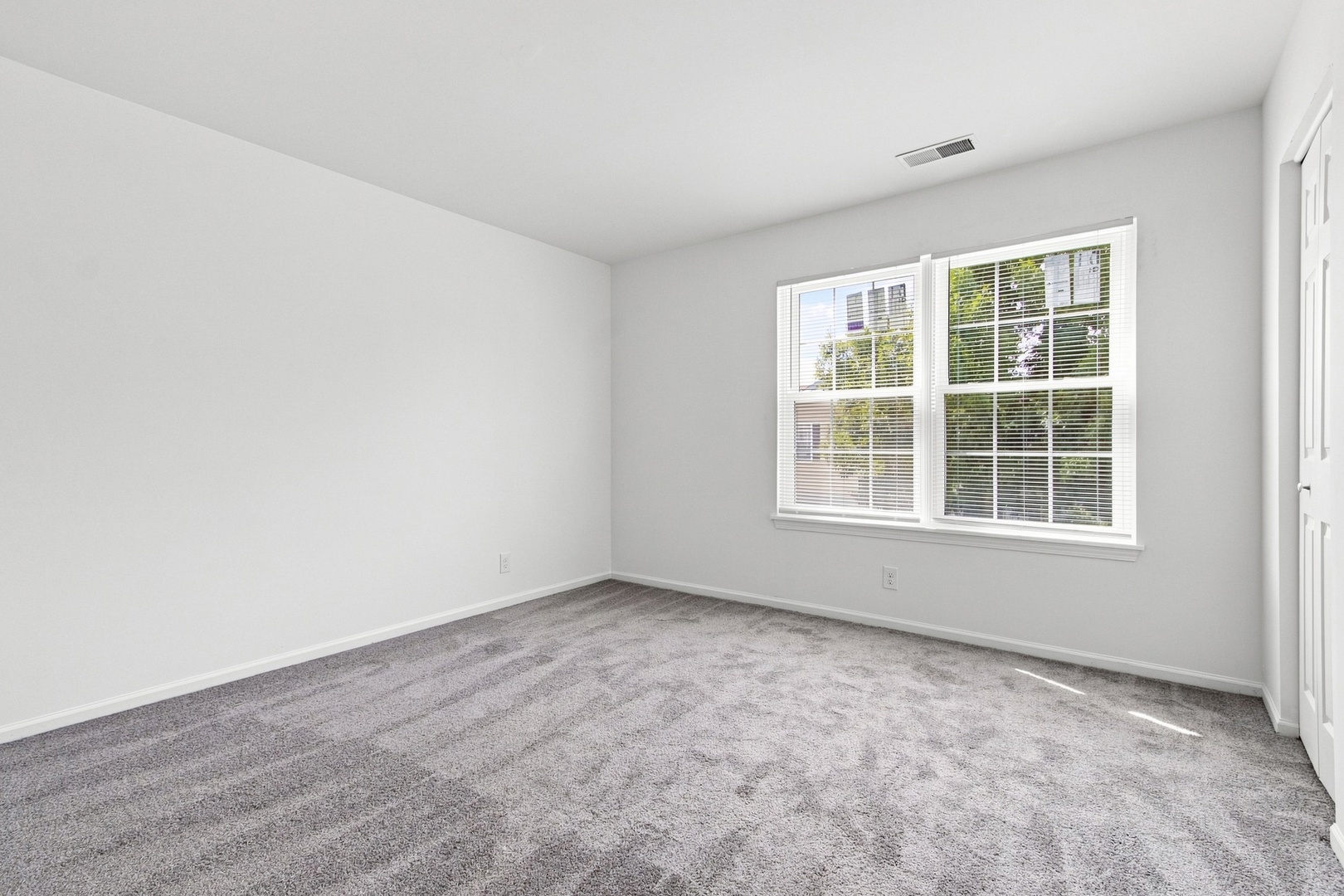 1748 Linden Park Lane Property Photo 9