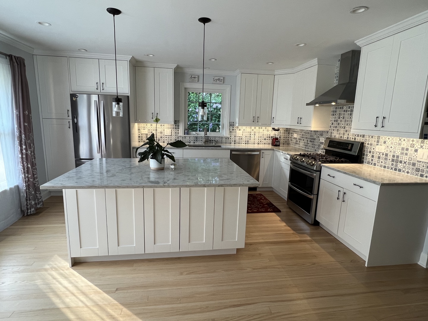 255 Riverside Drive Property Photo 2