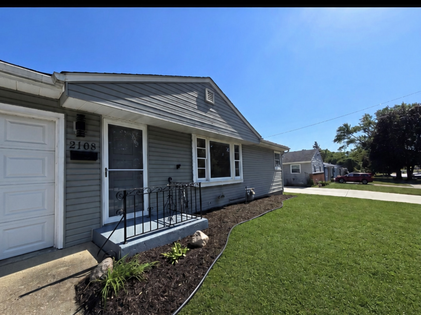 2108 23rd Street Property Photo 2