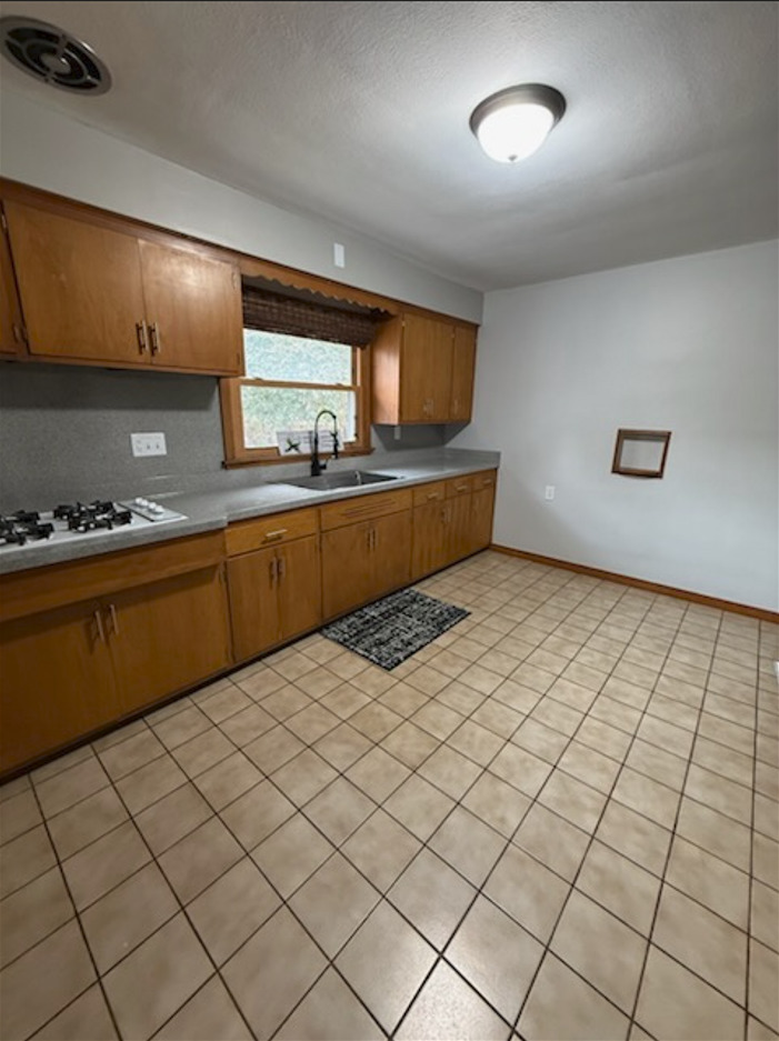 2108 23rd Street Property Photo 5
