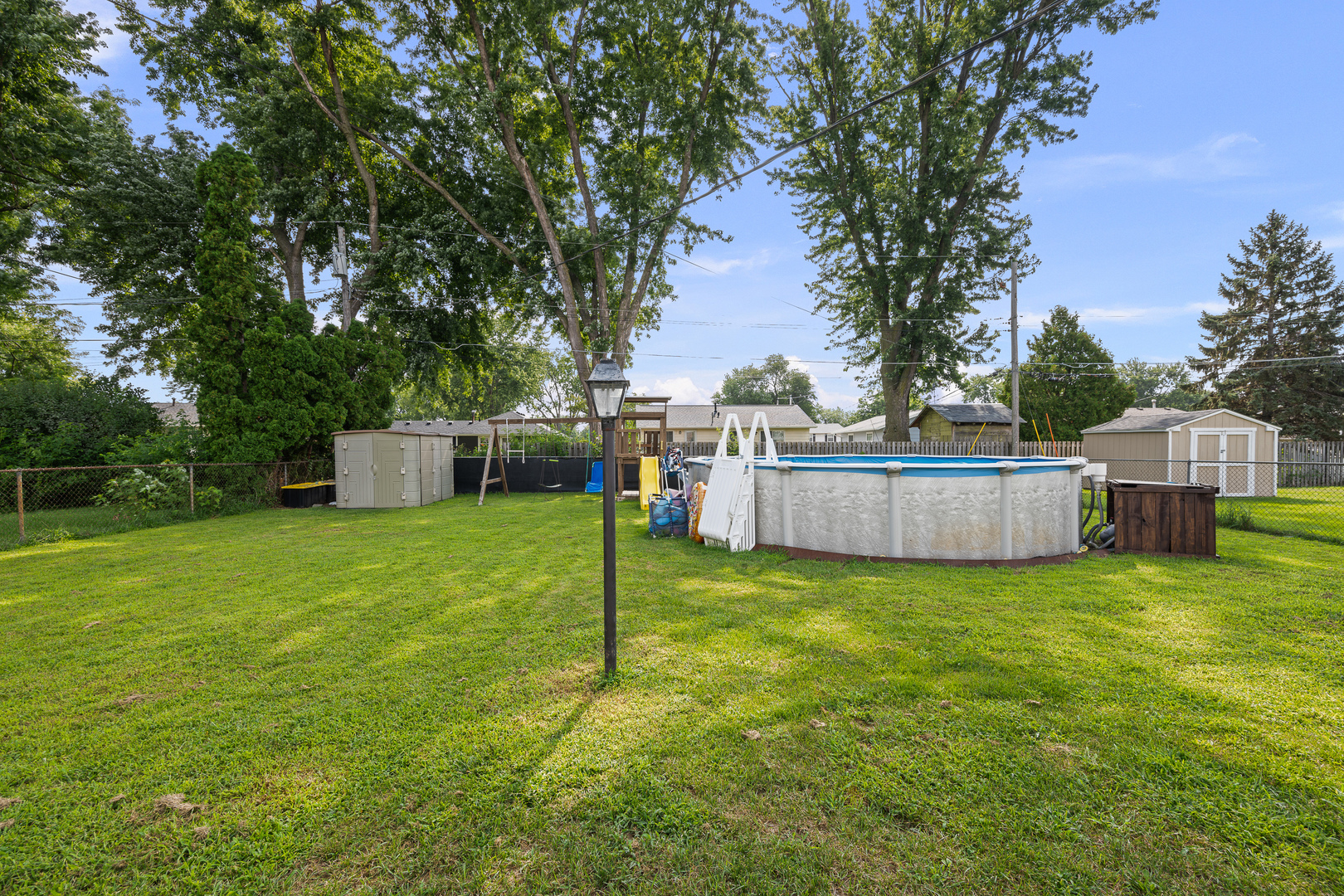 3121 Greenbrier Drive Property Photo 5