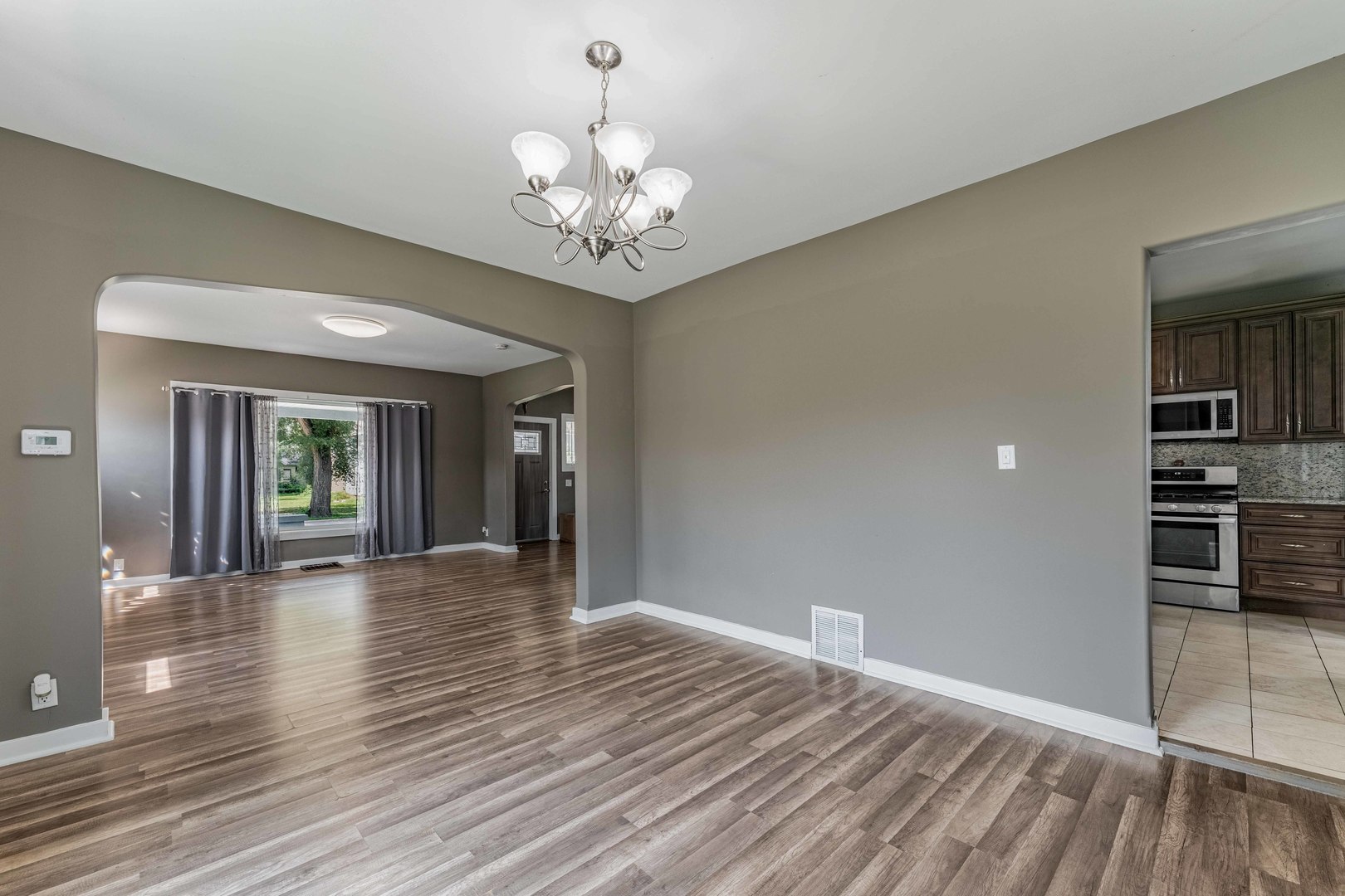 228 Richards Street Property Photo 4