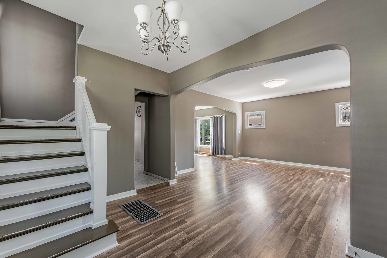 228 Richards Street Property Photo 8