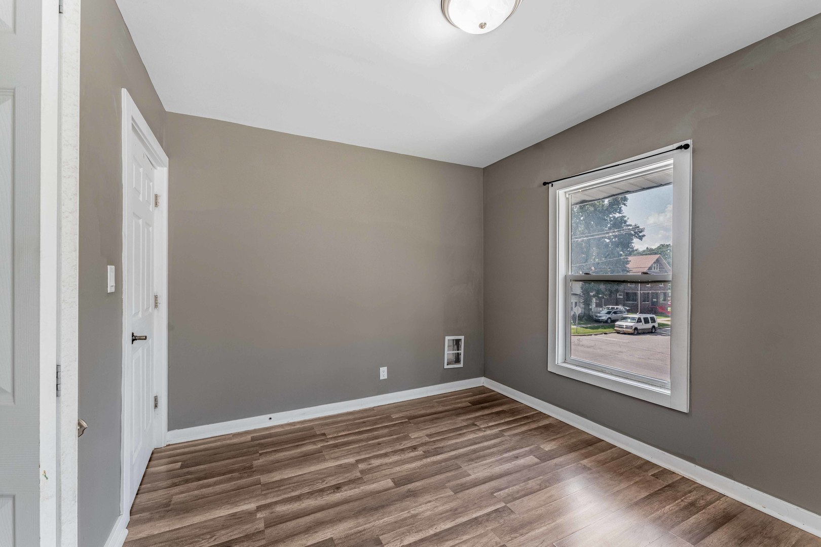 228 Richards Street Property Photo 15